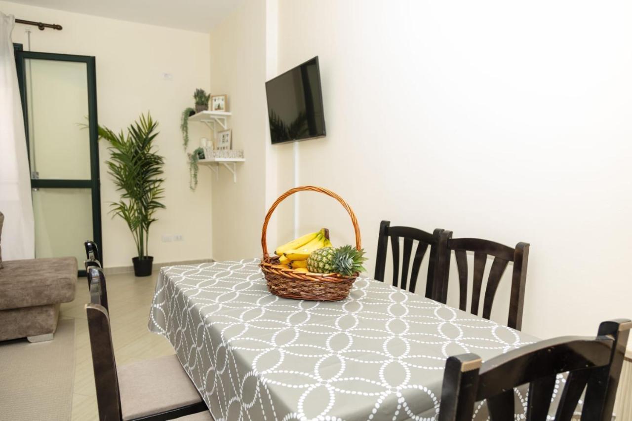 Vlorë Bay Inn Apartment Sea Front מראה חיצוני תמונה