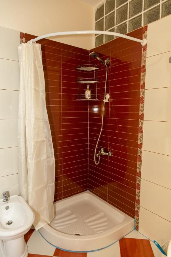 Vlorë Bay Inn Apartment Sea Front מראה חיצוני תמונה